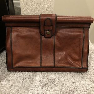 Fossil clutch